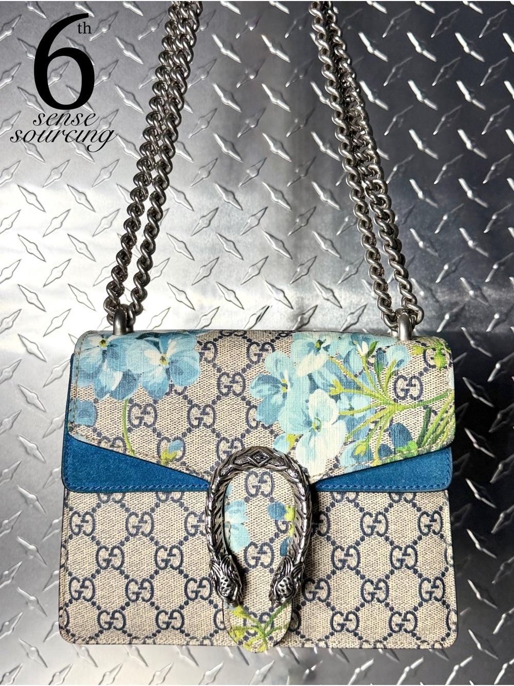 Gucci GG Supreme Monogram Canvas Blooms Mini Dionysus in Blue